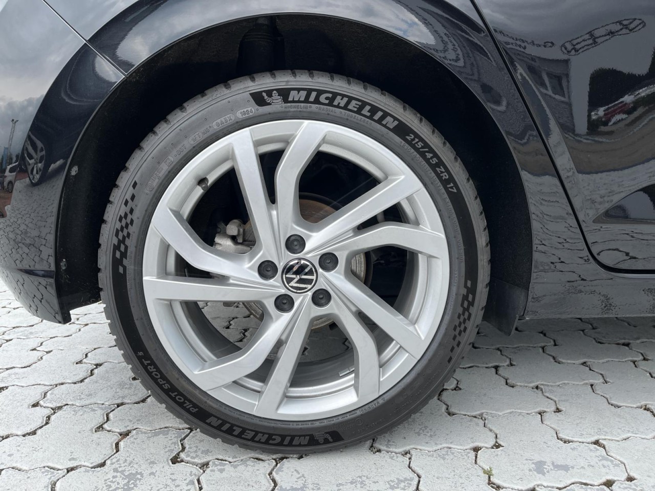 Polo 1.0 TSI Style DSG (Navi,AHK,Panorama)