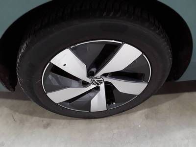 Passat Variant 1.5 eTSI Business DSG (NAVI+LED+AHK+AreaView+ACC)