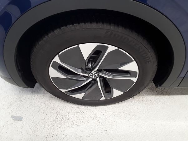 ID.4 Pro (IQLight+APP+NAVI+RearView+Panor.+HarmanKadon)