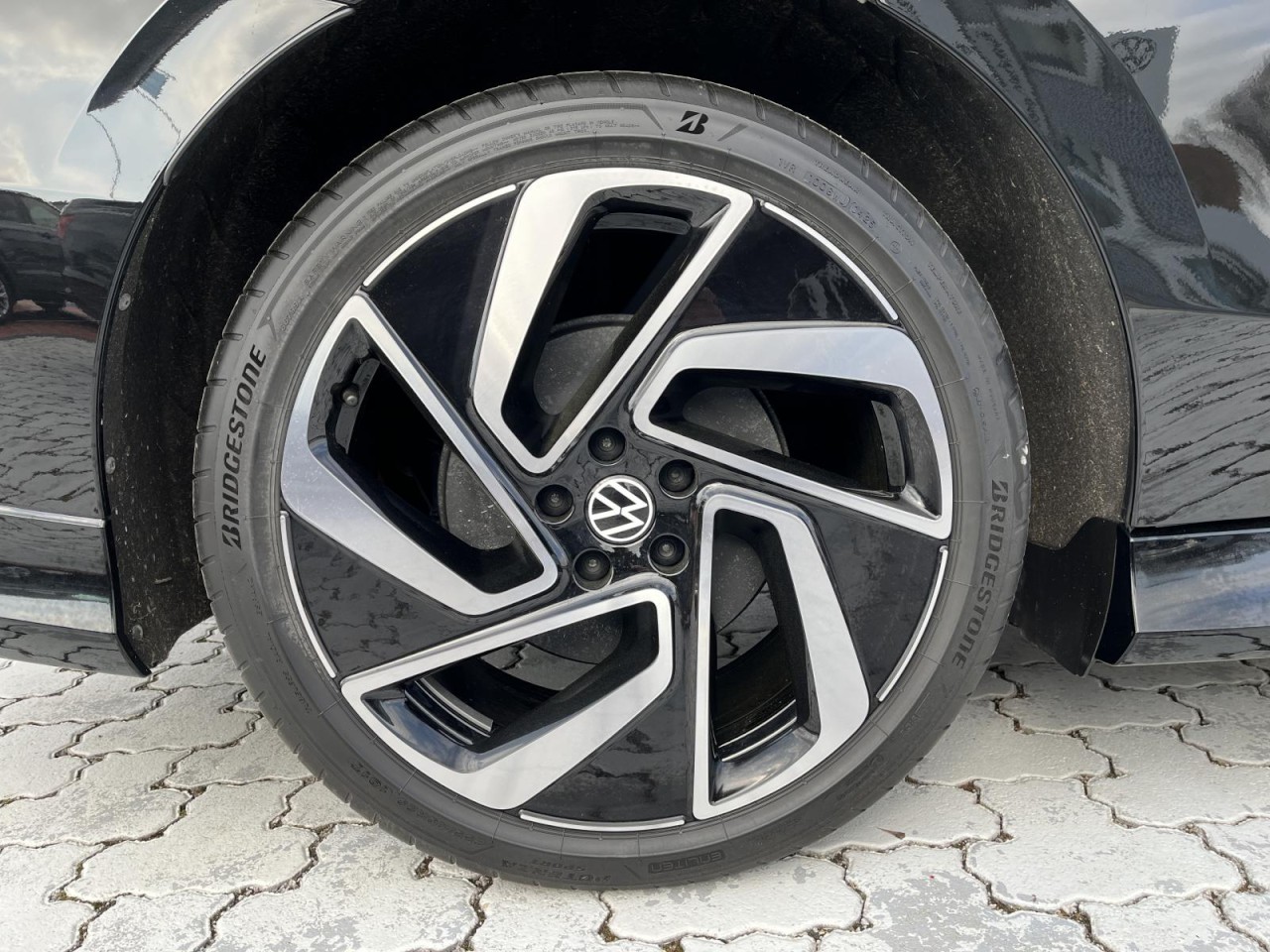 ID.7 Tourer Pro electric (IQLight+NAVI+AHK+AreaView+HeadUp+ACC)