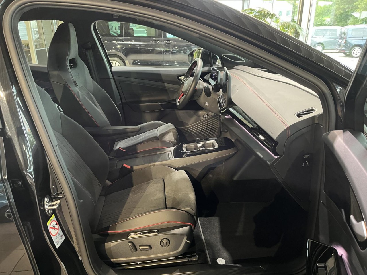ID.5 GTX 4Motion (IQLight+NAVI+APP+HeadUp+RearView+Harm. Kardon)