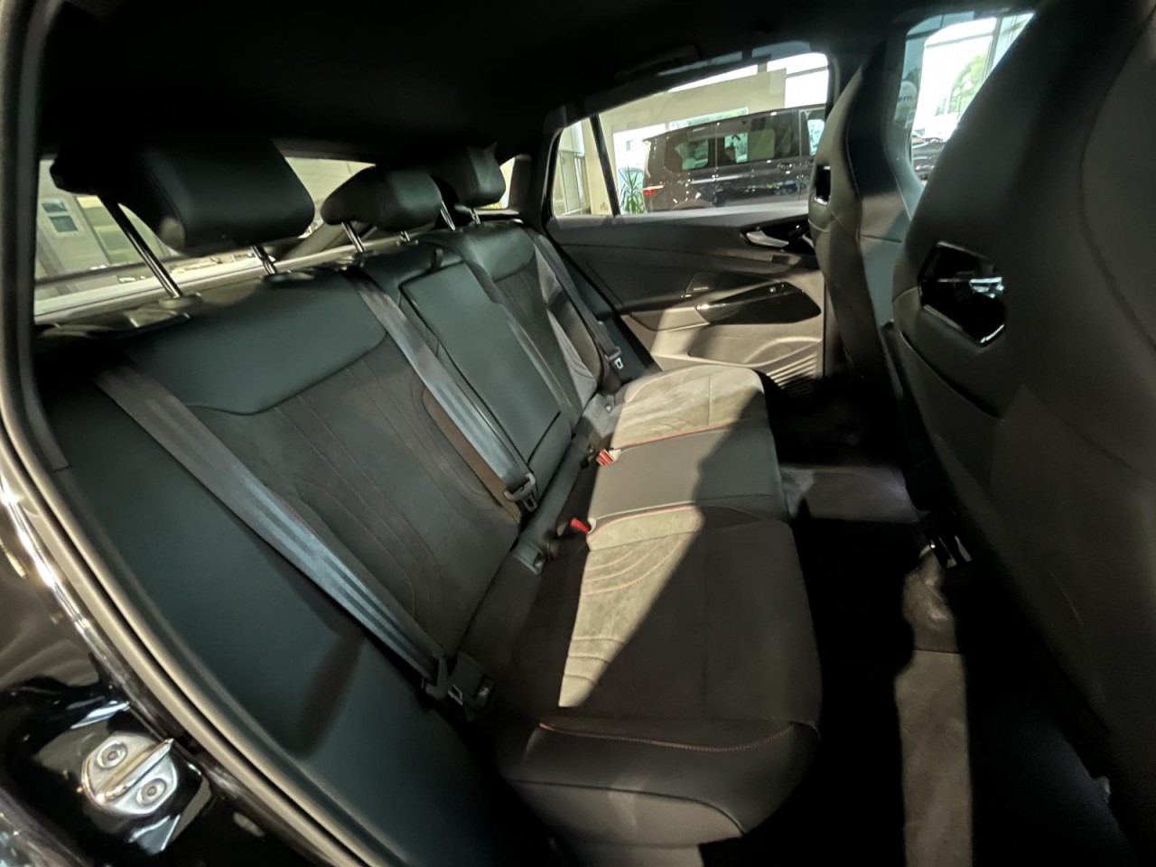 ID.5 GTX 4Motion (IQLight+NAVI+APP+HeadUp+RearView+Harm. Kardon)
