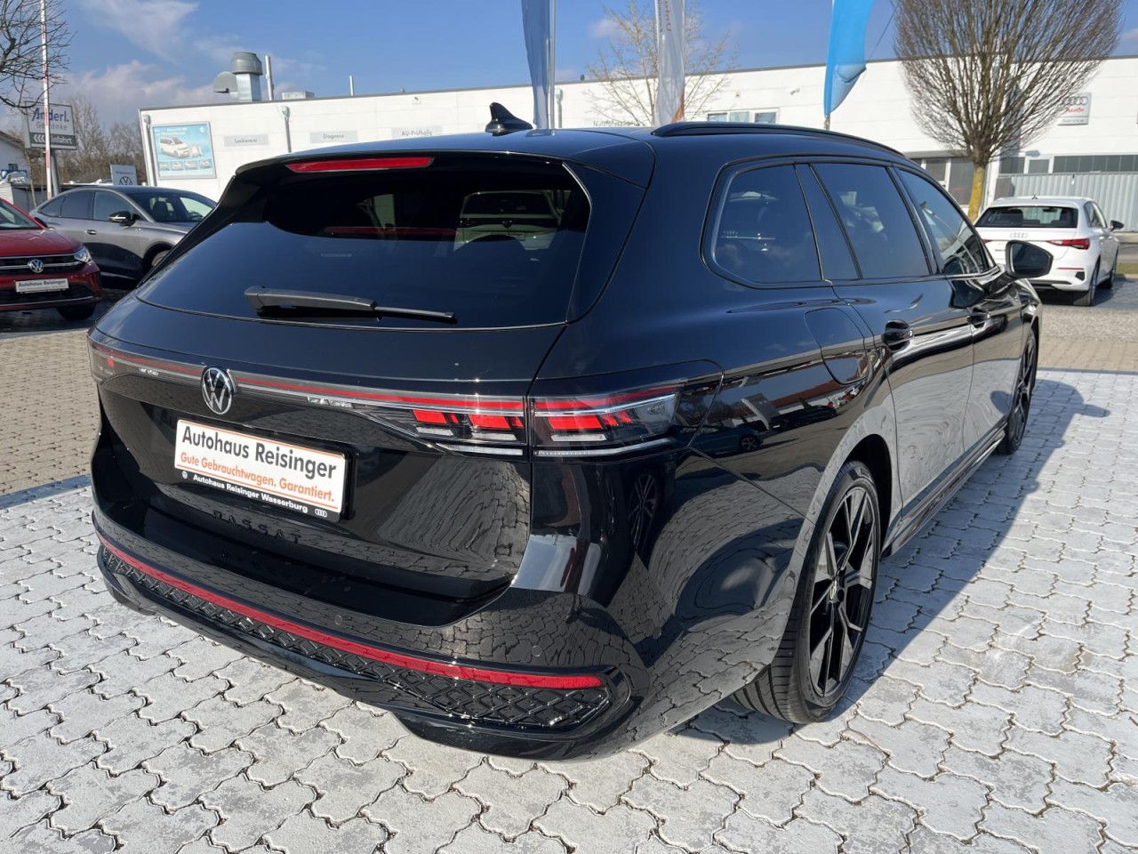 Passat Variant 2.0 TDI R-Line DSG (NAVI+IQLight+AHK+Panorama+Standh.+HeadUp)