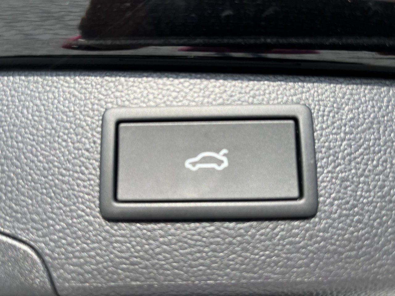 Passat Variant 2.0 TDI R-Line DSG (NAVI+IQLight+AHK+Panorama+Standh.+HeadUp)