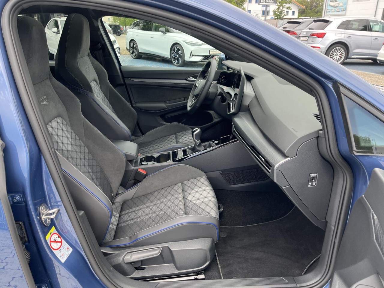 Golf VIII 1.5 TSI R-Line (HeadUp+Standh.+AHK+Panor.)