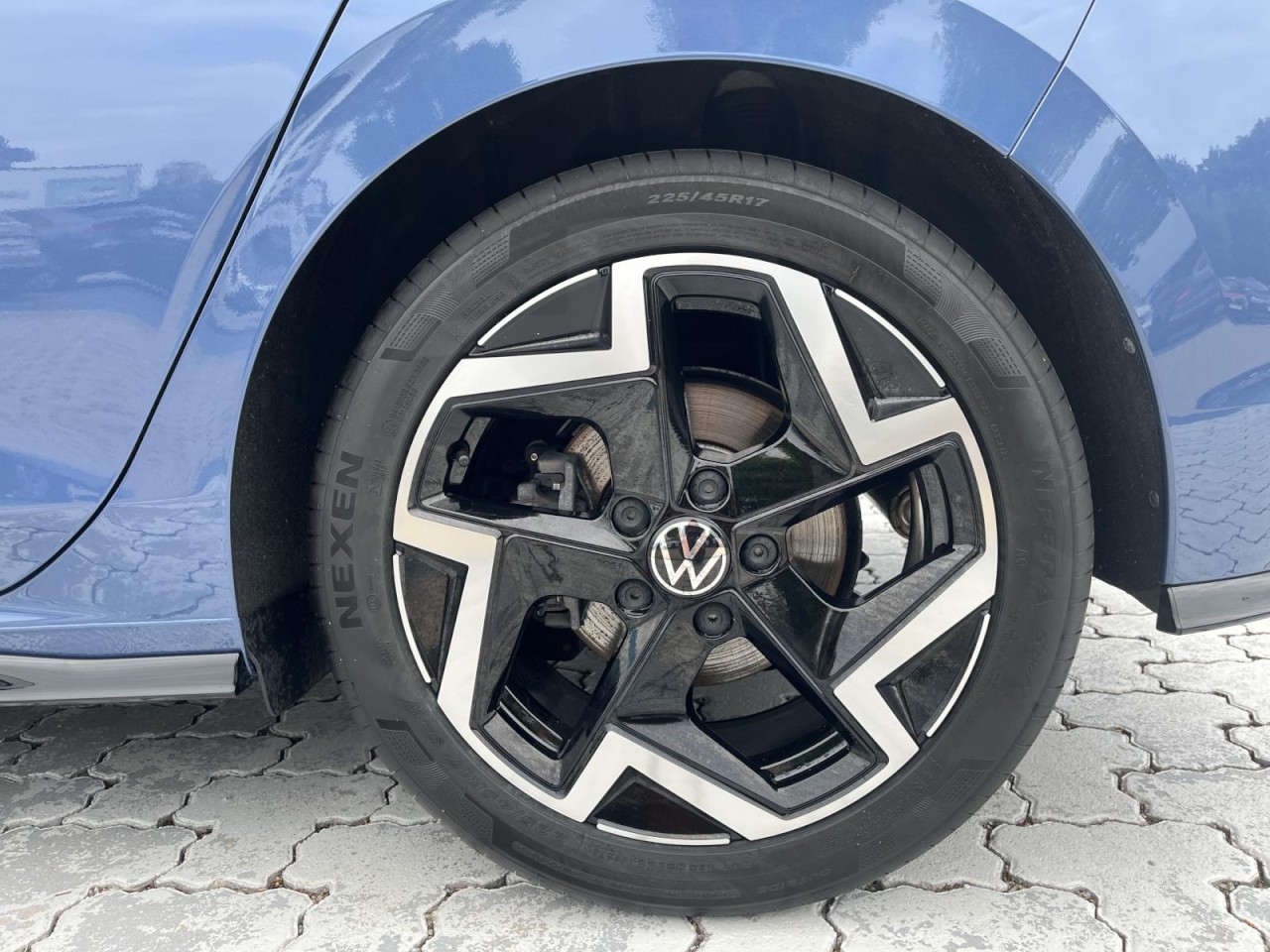 Golf VIII 1.5 TSI R-Line (HeadUp+Standh.+AHK+Panor.)