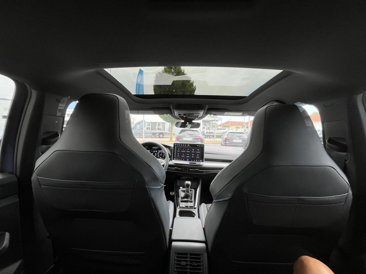 Golf VIII 1.5 TSI R-Line (HeadUp+Standh.+AHK+Panor.)