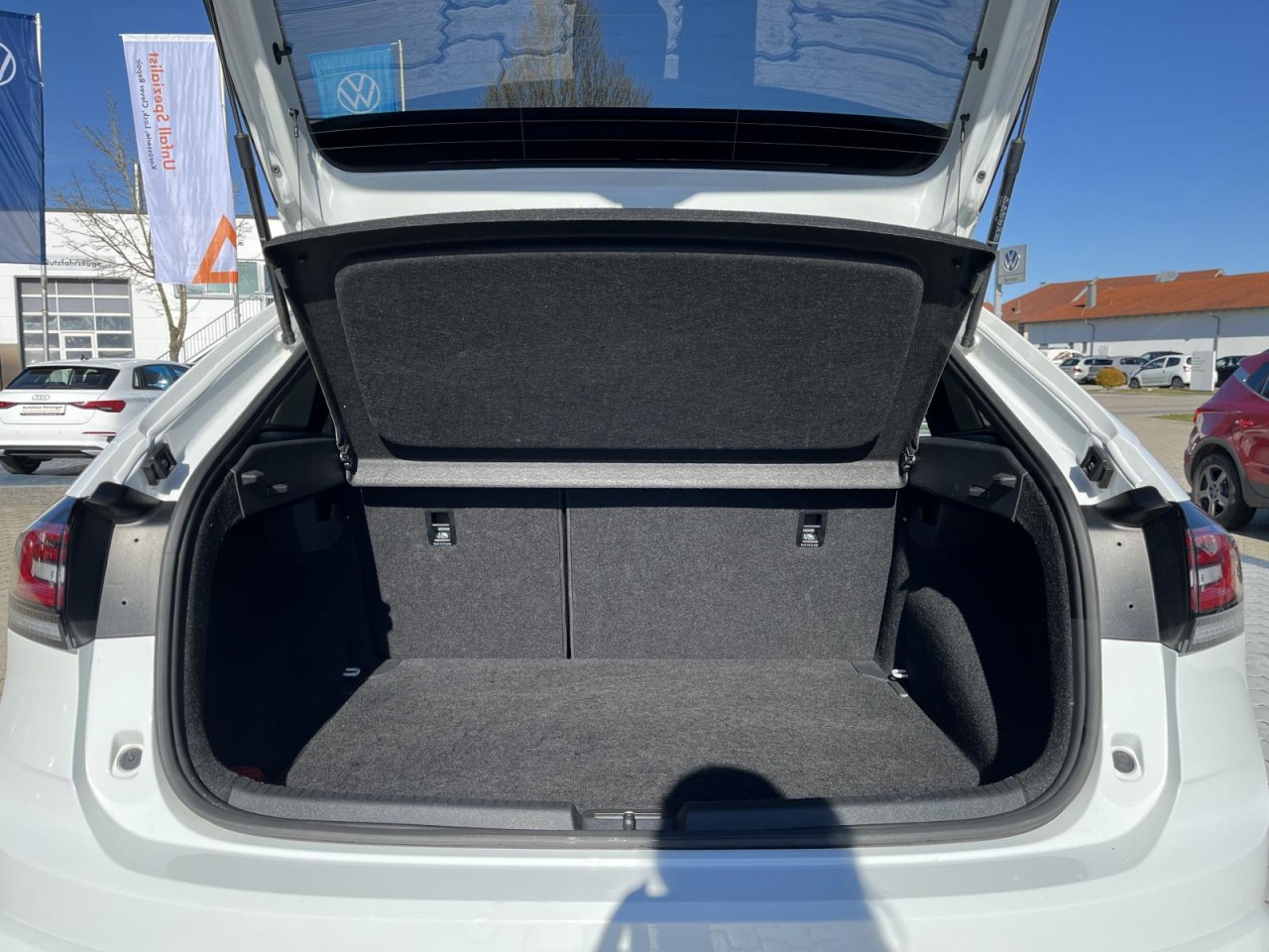 Taigo 1.5 TSI R-Line DSG (MatrixLED+NAVI+AHK+R-Kamera+ACC)