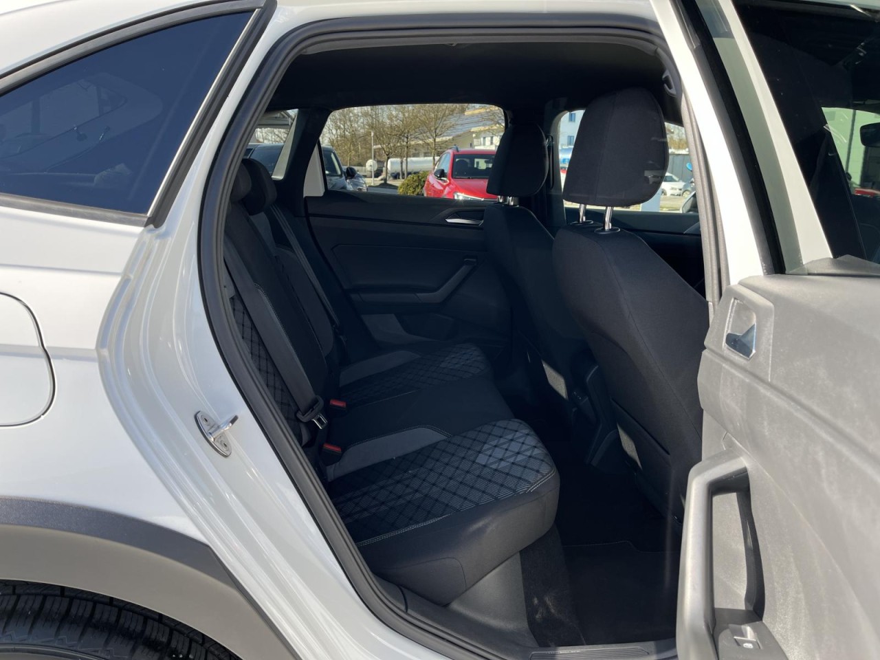 Taigo 1.5 TSI R-Line DSG (MatrixLED+NAVI+AHK+R-Kamera+ACC)