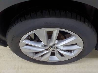 T-Cross 1.0 TSI Style DSG (APP,IQLight,ACC,NAVI,RearView)