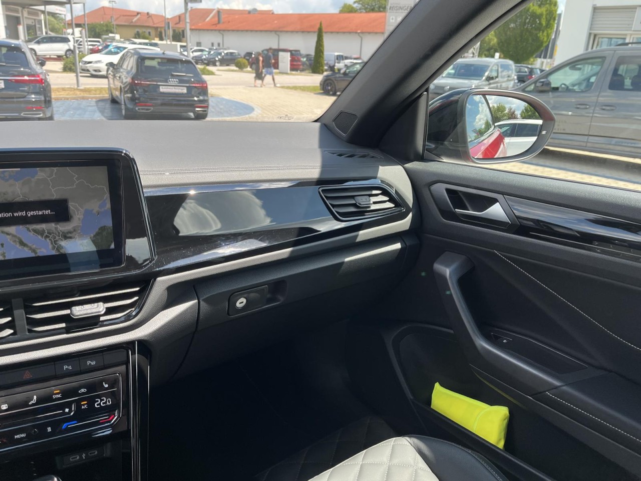 T-Roc Cabriolet R-Line 1.5 TSI DSG (IQLight+NAVI+APP+AHK)